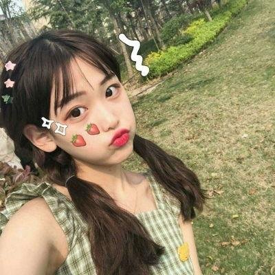 黑暗中的两个人